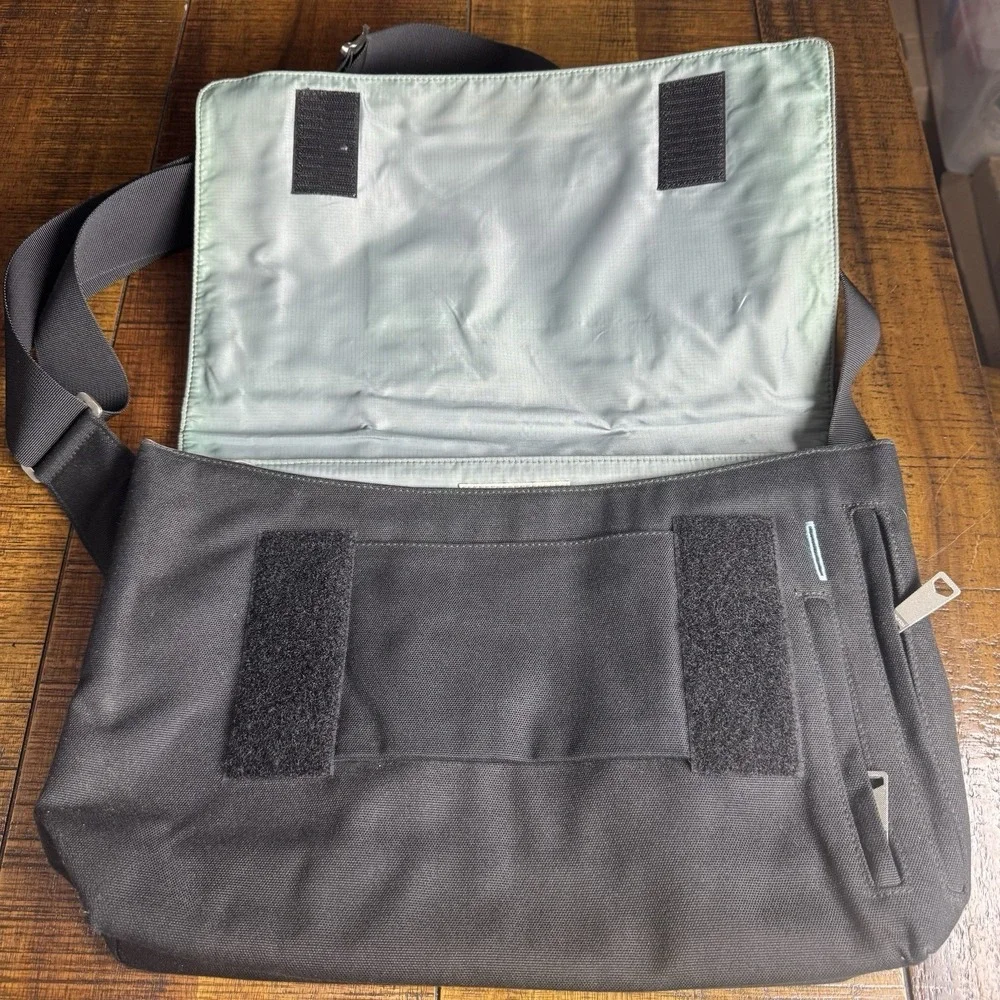 Jack Spade Greene St Messenger Bag Black Canvas Laptop Commuter Bag EUC